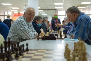 Ветераны Советского района выиграли фестиваль «Через спорт – к активному долголетию»