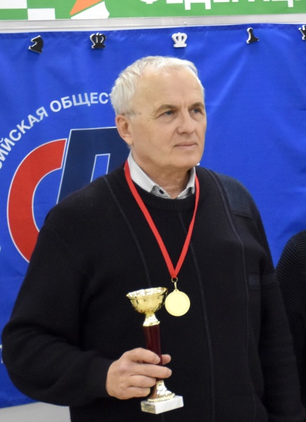 Единственная медаль на спартакиаде пенсионеров России у шахматиста из Карасукского района